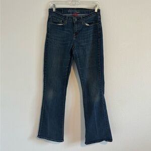 Levi’s Women’s Curvy Bootcut Jeans Size 8‎